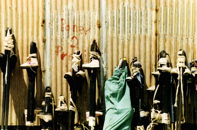 carnaval_zancos.jpg (69816 bytes)