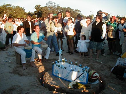 f05_01.jpg (39138 bytes)