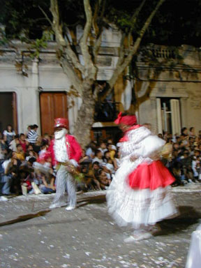 p41.jpg (40218 bytes)