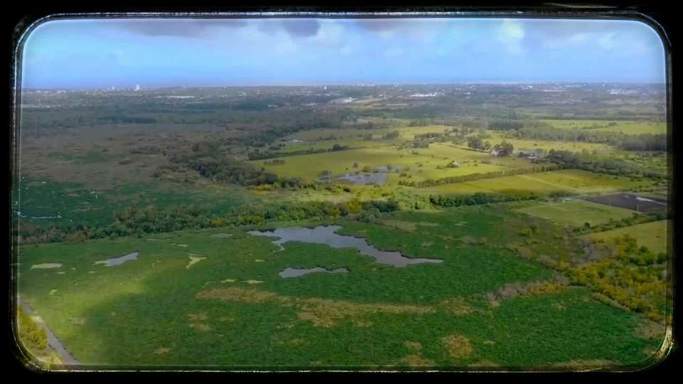 Vista a�rea
            Ba�ados de Carrasco